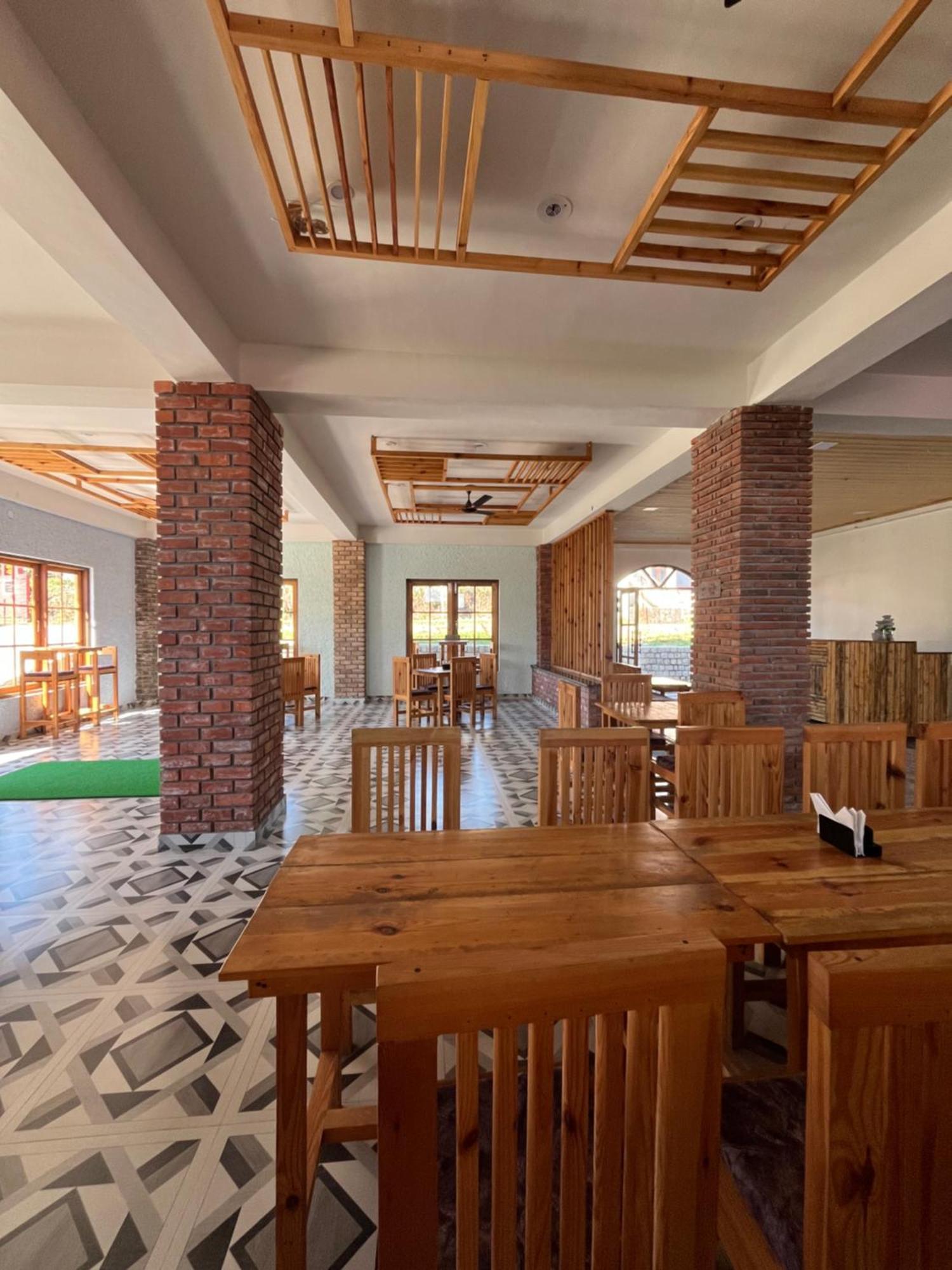 Hotel Paul Villa Bīr Buitenkant foto
